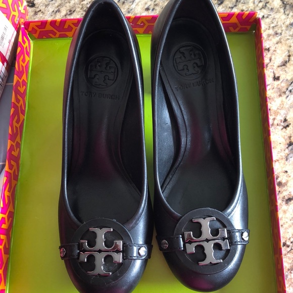 Tory Butch Shoes - Picture 1 of 10